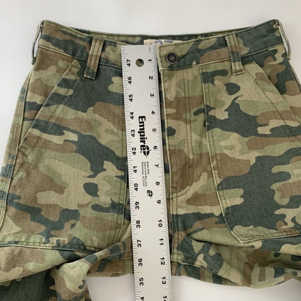 Free People Camouflage Cropped Pants - Picture 5 of 7
